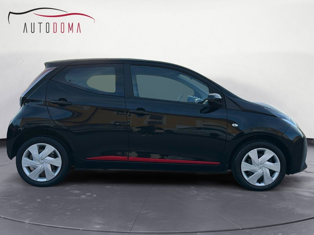 Toyota Aygo 1.0 VVT-i 69 CV 5 porte x-wave (2)