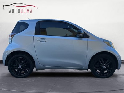 Toyota iQ 1.3 CVT Executive (2)