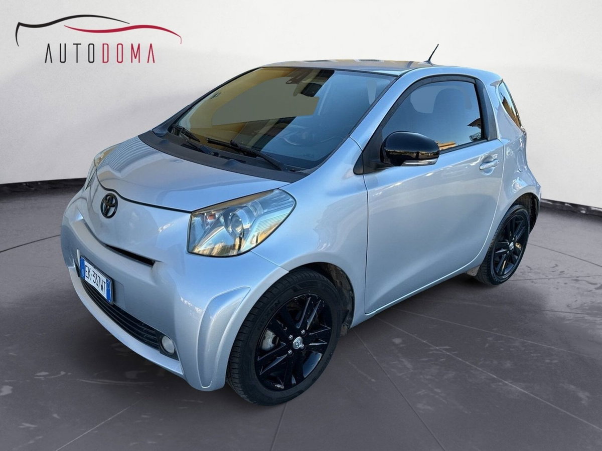 Toyota iQ 1.3 CVT Executive (4)