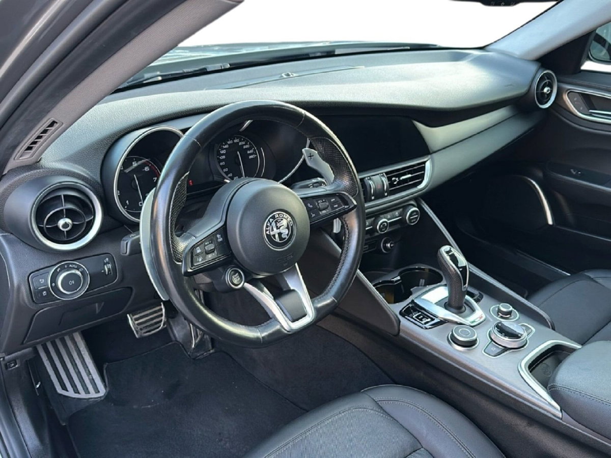 Alfa Romeo Giulia 2.0 Turbo 200 CV AT8 Sprint (11)