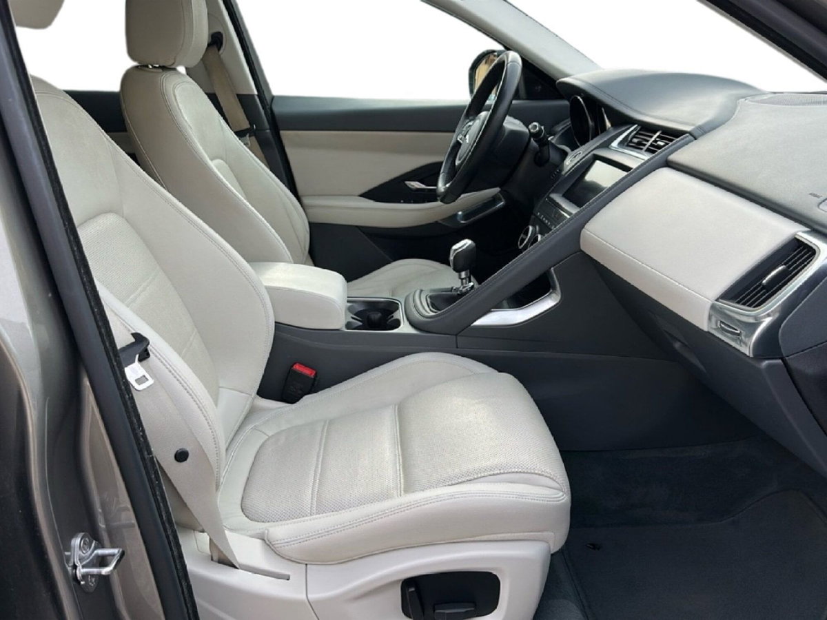 Jaguar E-Pace 2.0D 150 CV S (10)