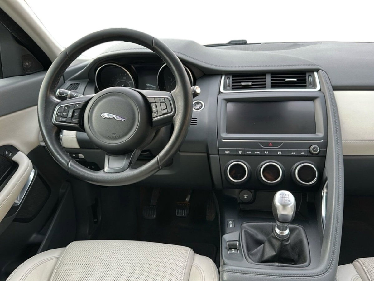 Jaguar E-Pace 2.0D 150 CV S (15)