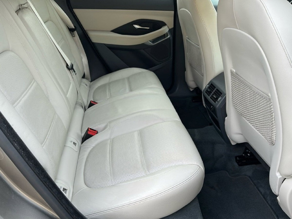 Jaguar E-Pace 2.0D 150 CV S (17)