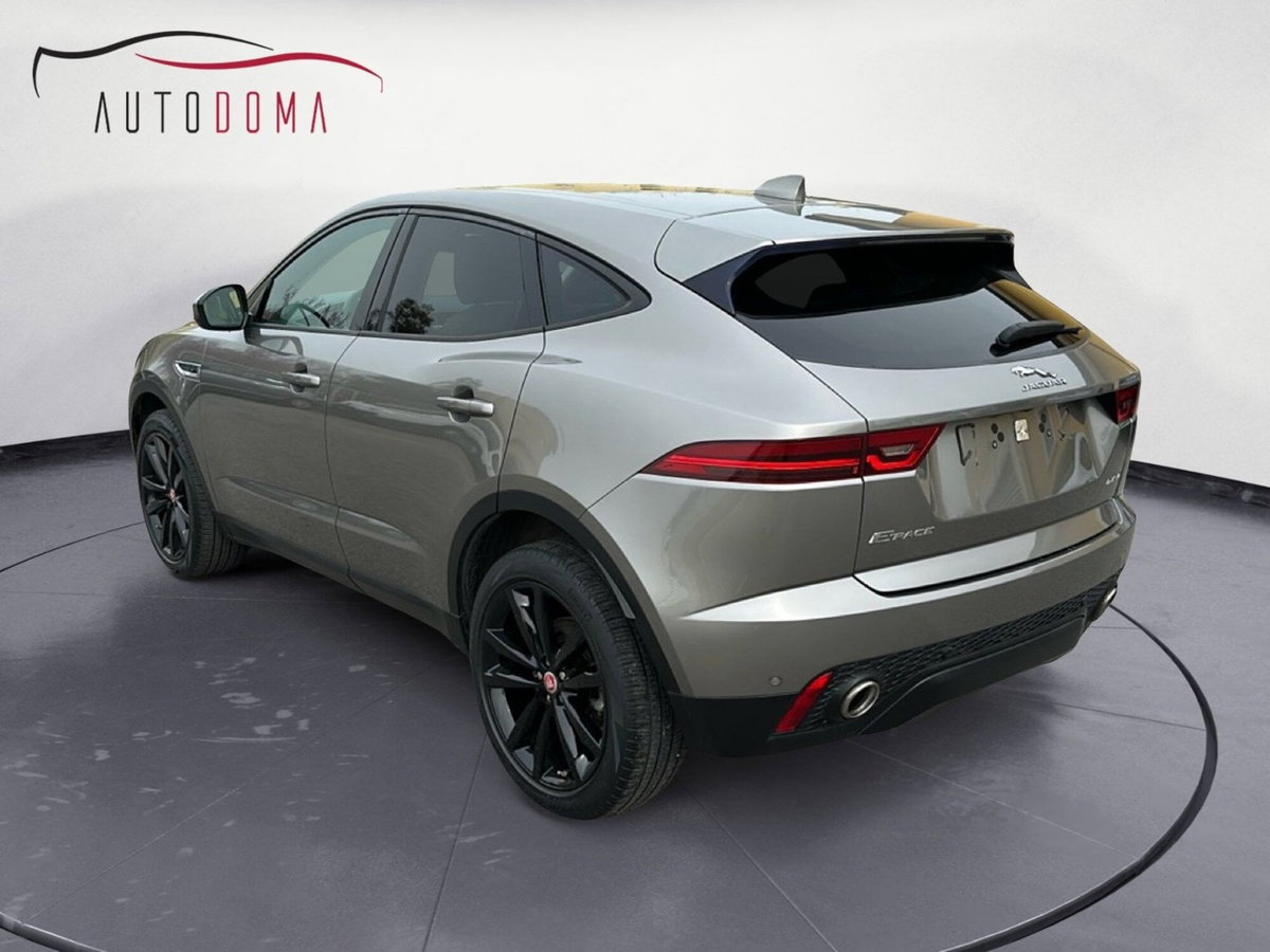 Jaguar E-Pace 2.0D 150 CV S (6)