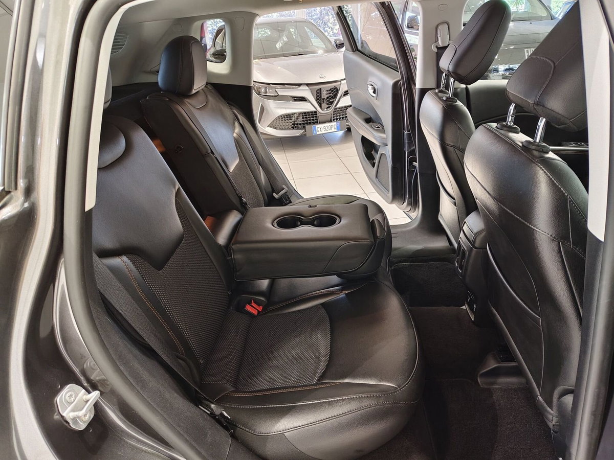 Jeep Compass 2.0 Multijet II 4WD Limited (5)