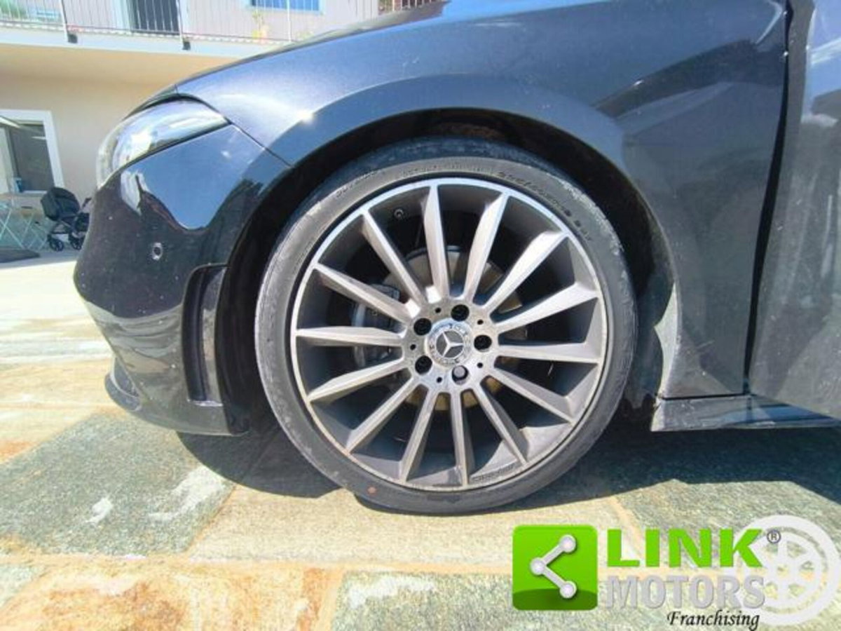 Mercedes-Benz Classe A Sedan 180 d Automatic 4p. Premium (16)