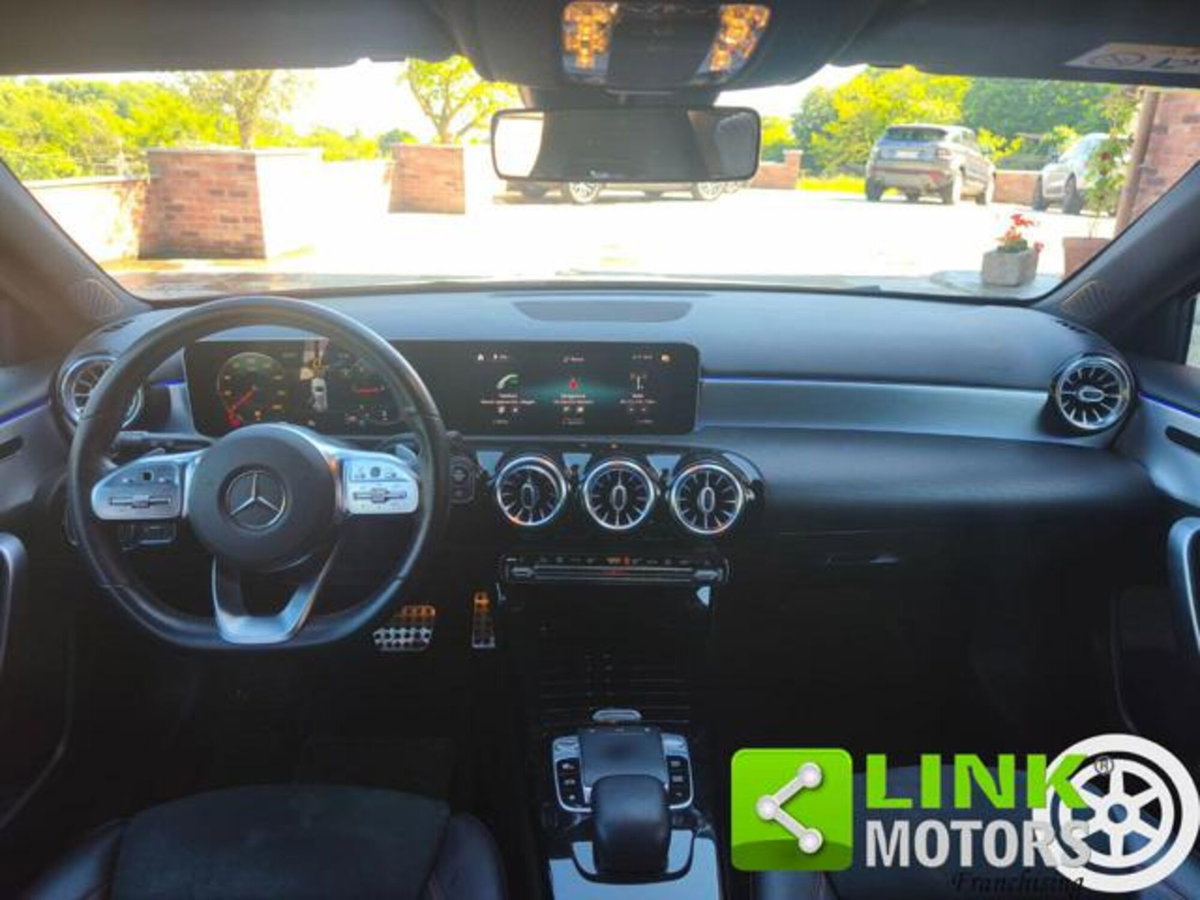 Mercedes-Benz Classe A Sedan 180 d Automatic 4p. Premium (9)