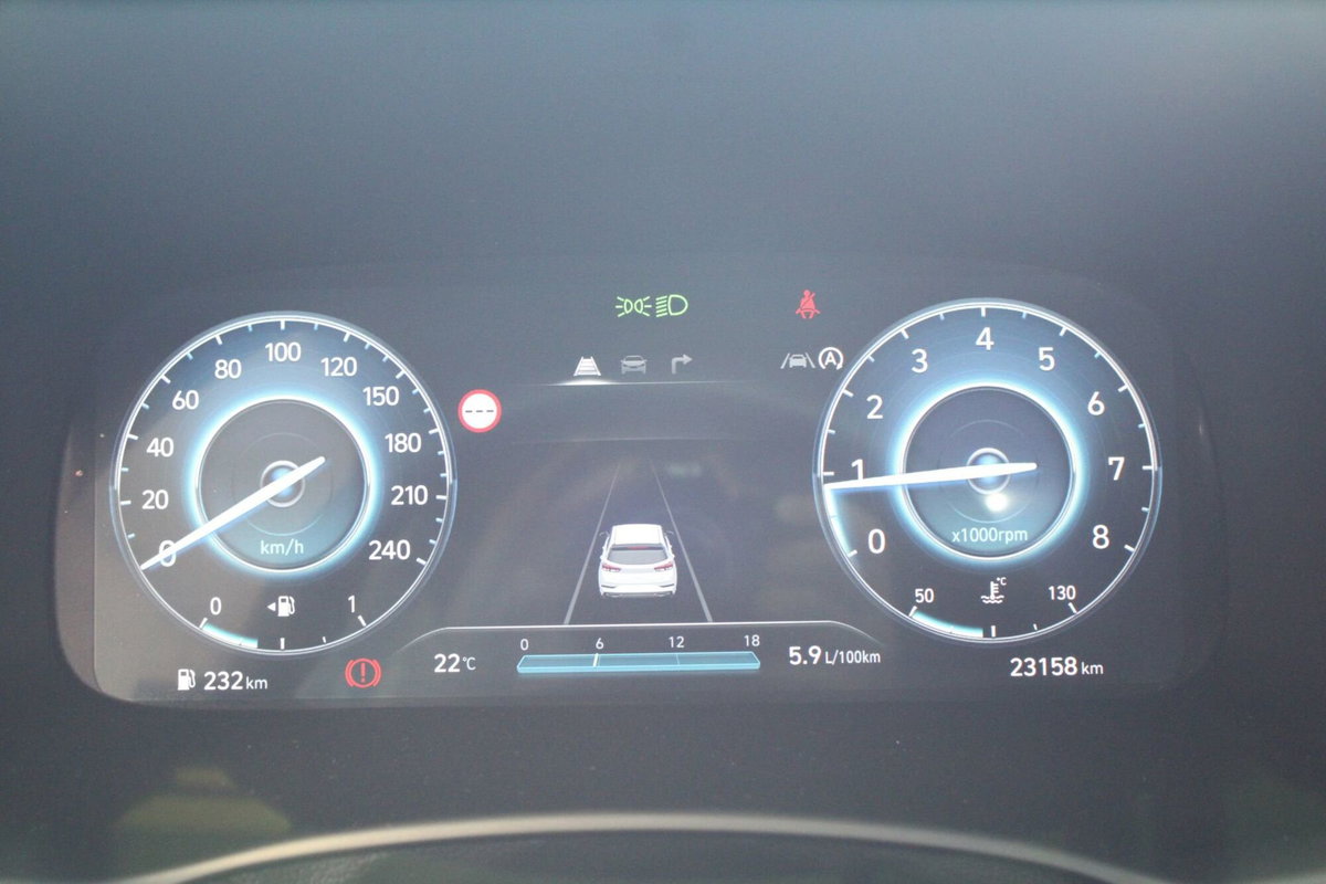 Hyundai i30 1.4 5p. Business (11)