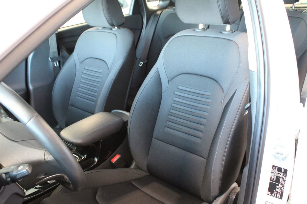 Hyundai i30 1.4 5p. Business (12)