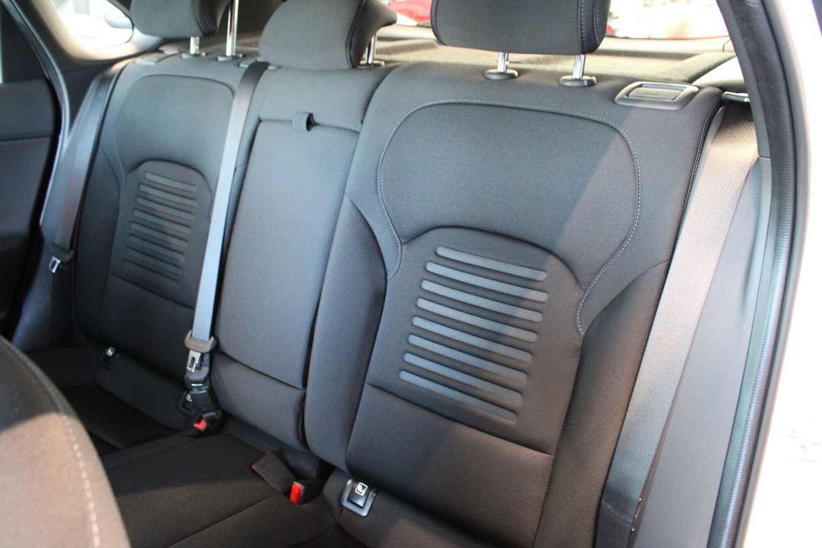 Hyundai i30 1.4 5p. Business (13)