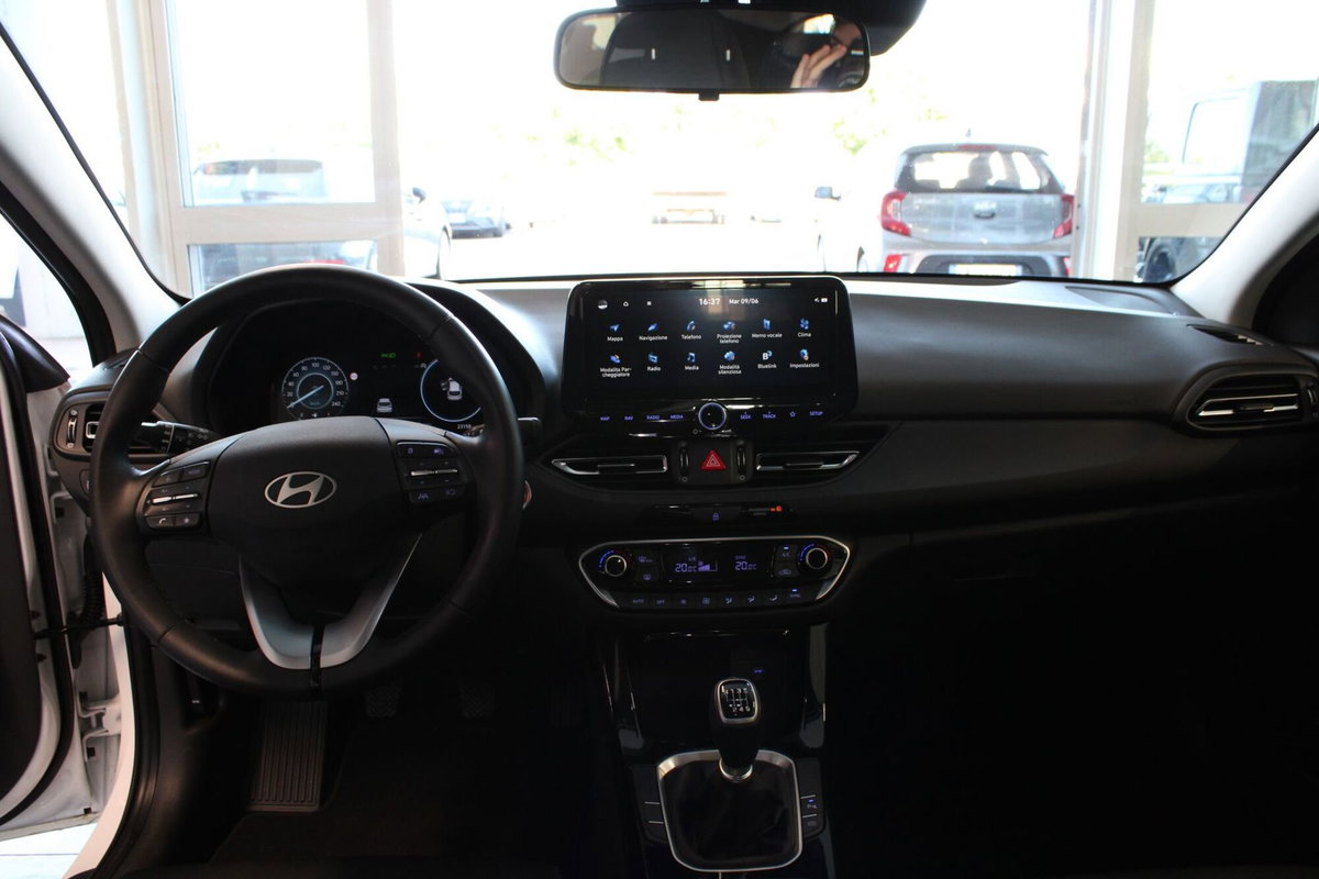 Hyundai i30 1.4 5p. Business (8)