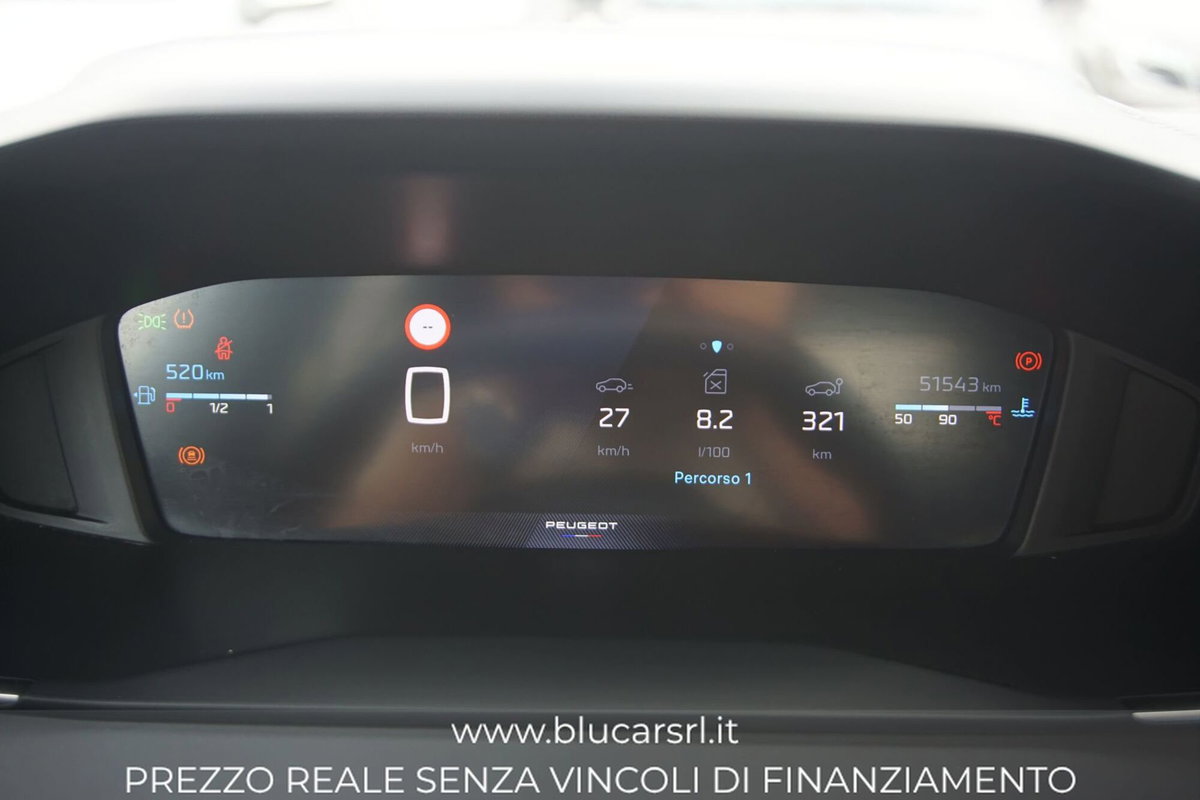 Peugeot 2008 1.2 turbo Allure 100cv (17)