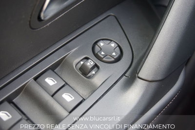 Peugeot 2008 1.2 turbo Allure 100cv (18)