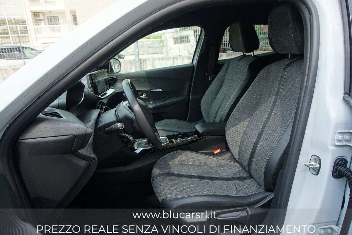 Peugeot 2008 1.2 turbo Allure 100cv (6)