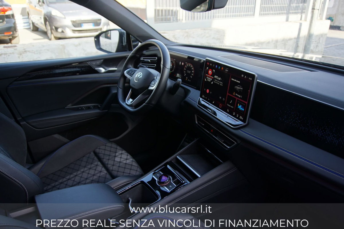 Volkswagen Tiguan Allspace 2.0 TDI SCR DSG 4MOTION R-Line (11)