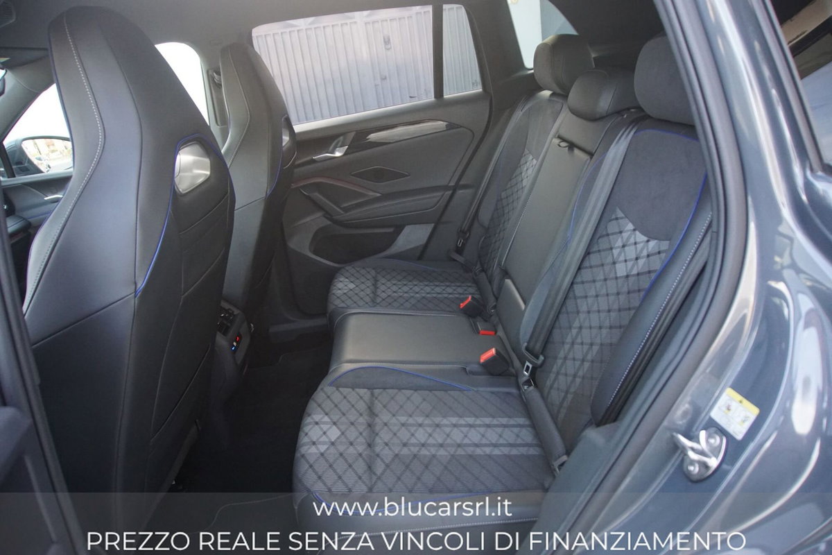 Volkswagen Tiguan Allspace 2.0 TDI SCR DSG 4MOTION R-Line (13)