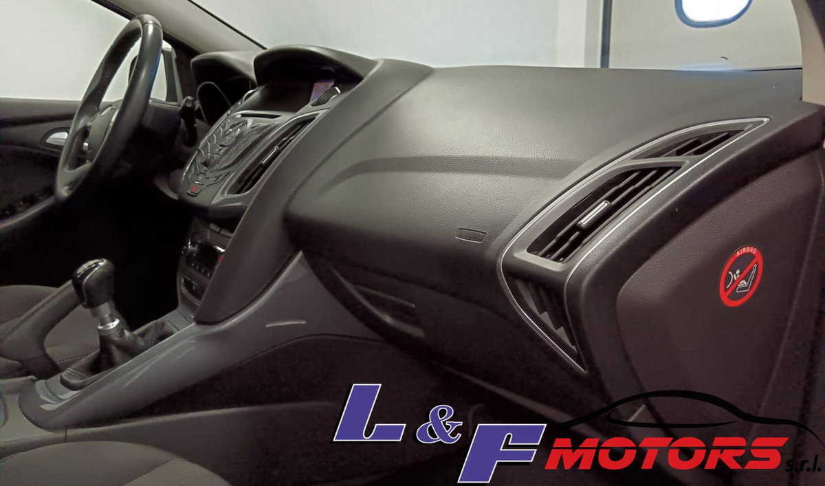 Ford Focus 1.6 TDCi 95 CV (13)