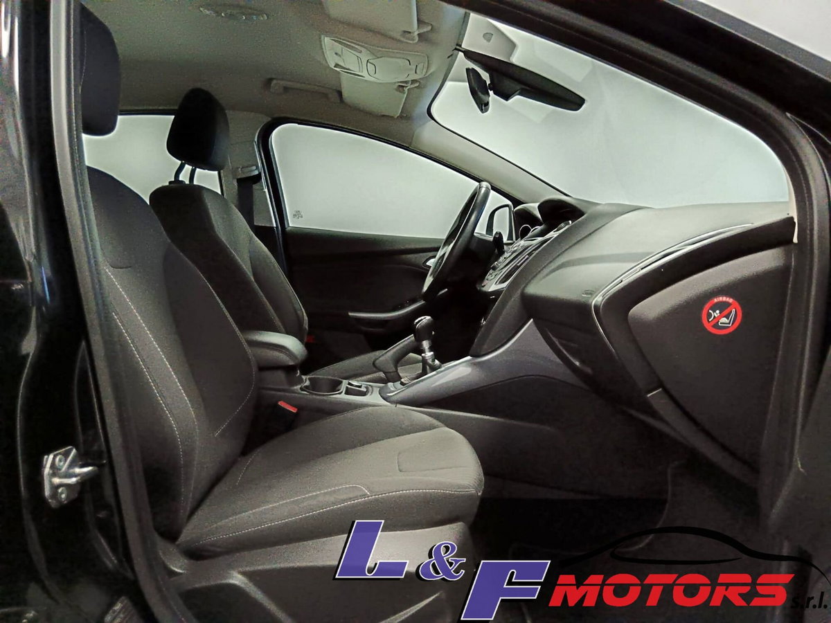 Ford Focus 1.6 TDCi 95 CV (16)