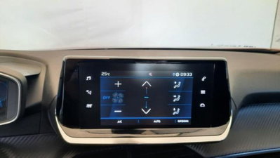 Peugeot 2008 PureTech 100 S&S Active Pack (11)