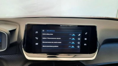 Peugeot 2008 PureTech 100 S&S Active Pack (13)
