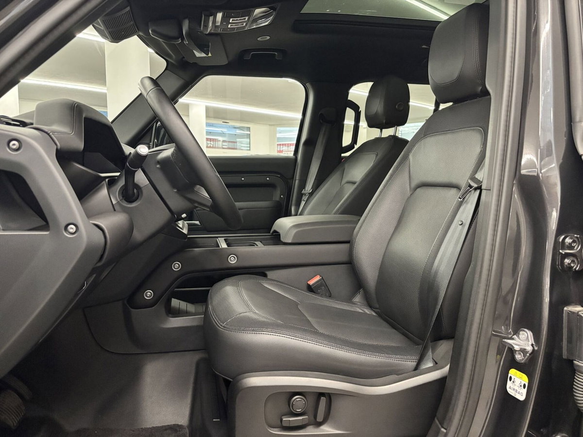 Land Rover Defender 110 3.0d i6 mhev X-Dynamic SE awd 200cv auto (14)