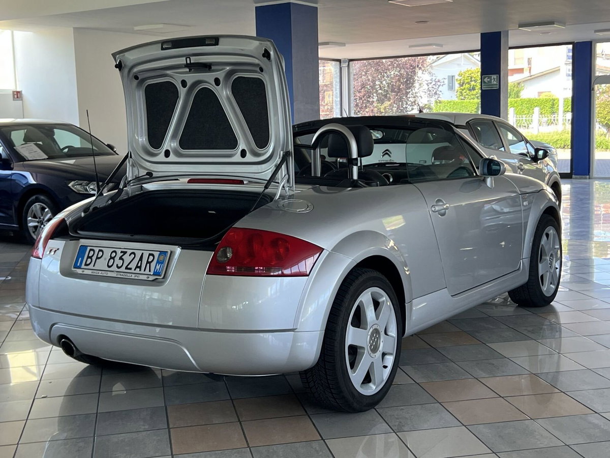 Audi TT Cabrio 1.8 TFSI (11)