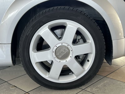 Audi TT Cabrio 1.8 TFSI (12)