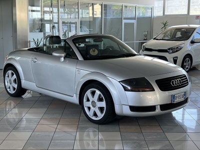 Audi TT Cabrio 1.8 TFSI (2)