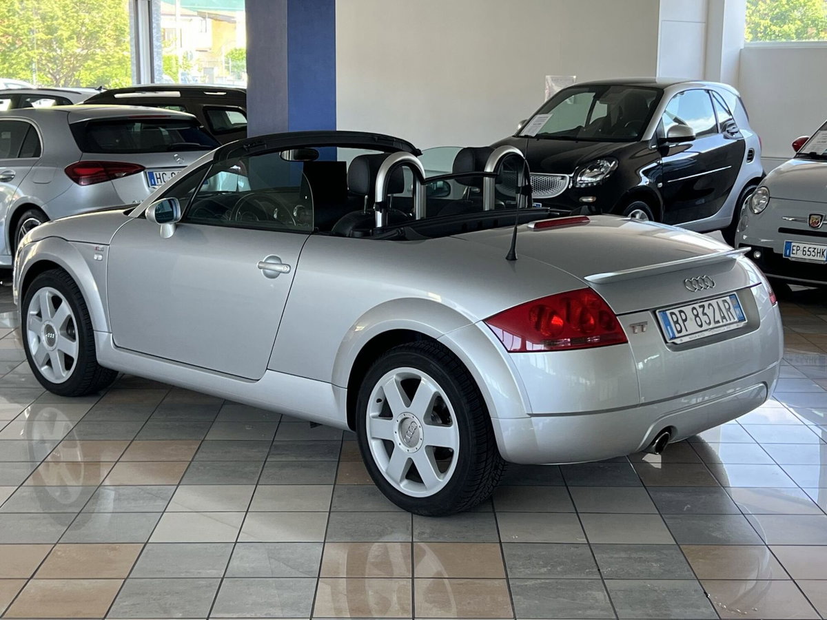Audi TT Cabrio 1.8 TFSI (4)