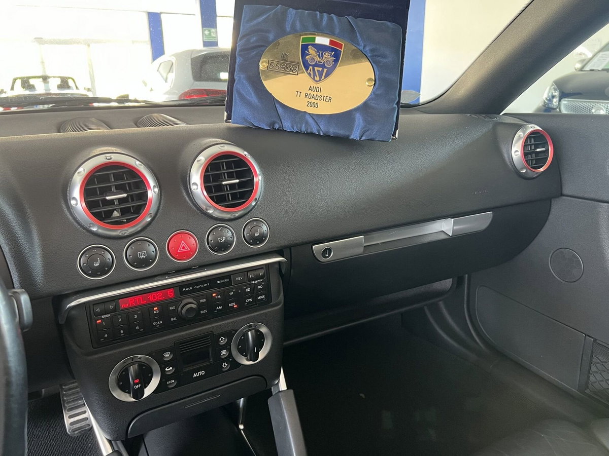 Audi TT Cabrio 1.8 TFSI (7)