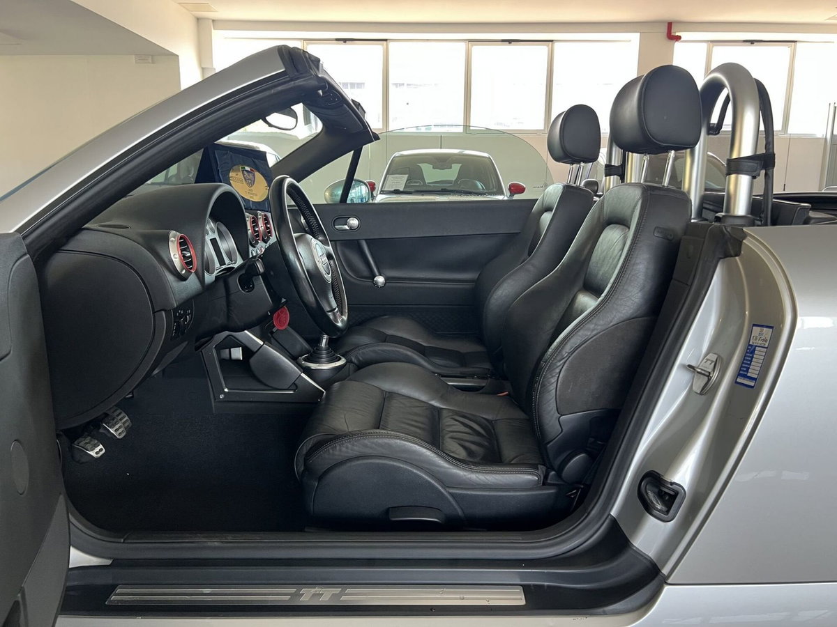 Audi TT Cabrio 1.8 TFSI (9)