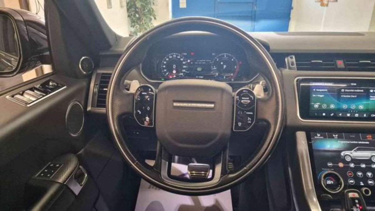 Land Rover Range Rover Sport 3.0 TDV6 HSE Dynamic Edition Black (12)