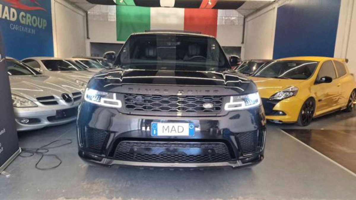 Land Rover Range Rover Sport 3.0 TDV6 HSE Dynamic Edition Black (2)