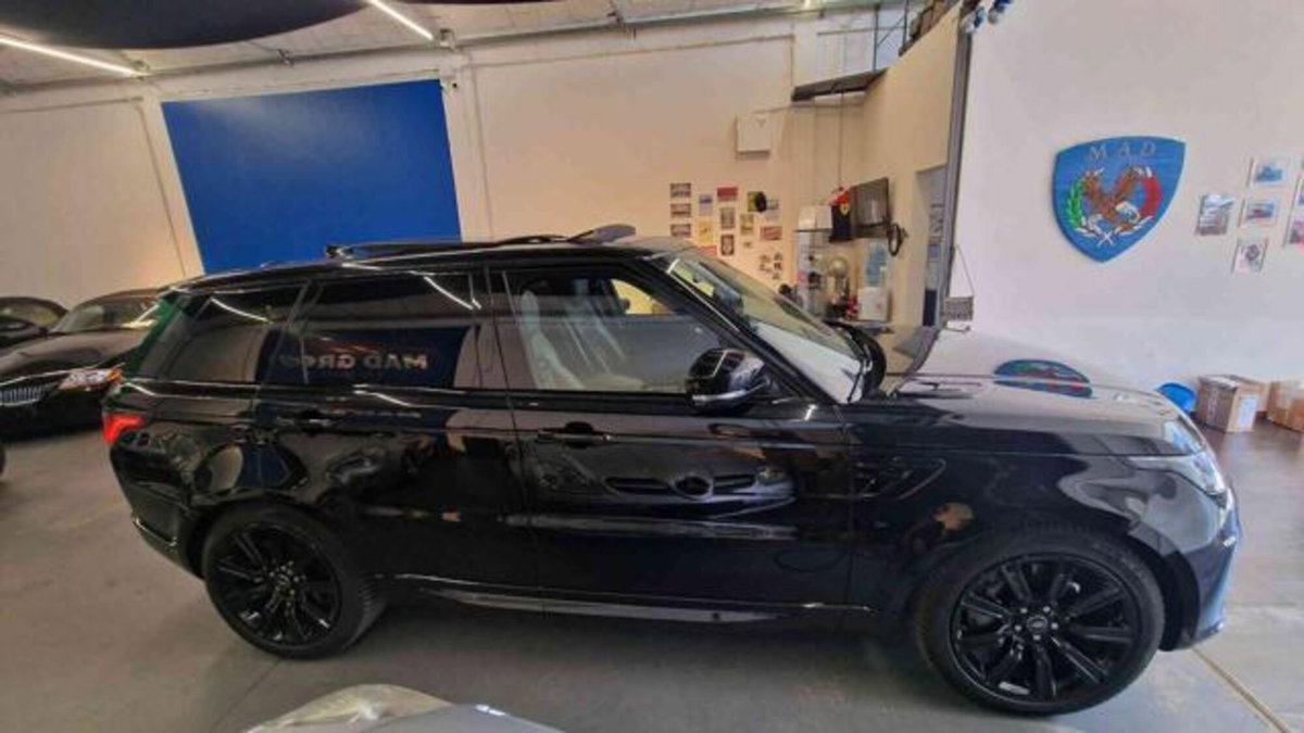 Land Rover Range Rover Sport 3.0 TDV6 HSE Dynamic Edition Black (20)