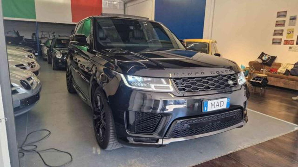 Land Rover Range Rover Sport 3.0 TDV6 HSE Dynamic Edition Black (3)
