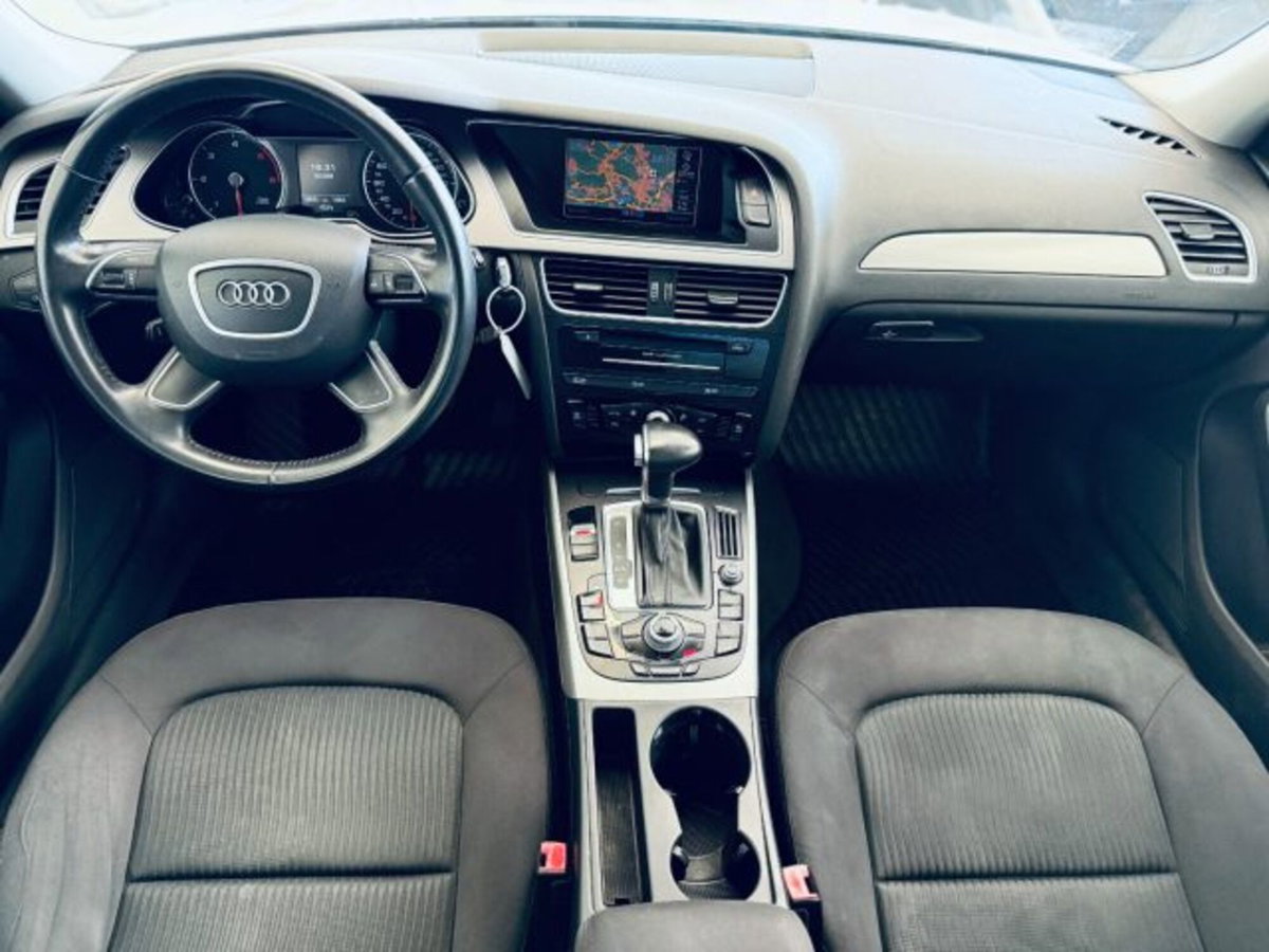 Audi A4 Avant 2.0 TDI 150 CV (12)