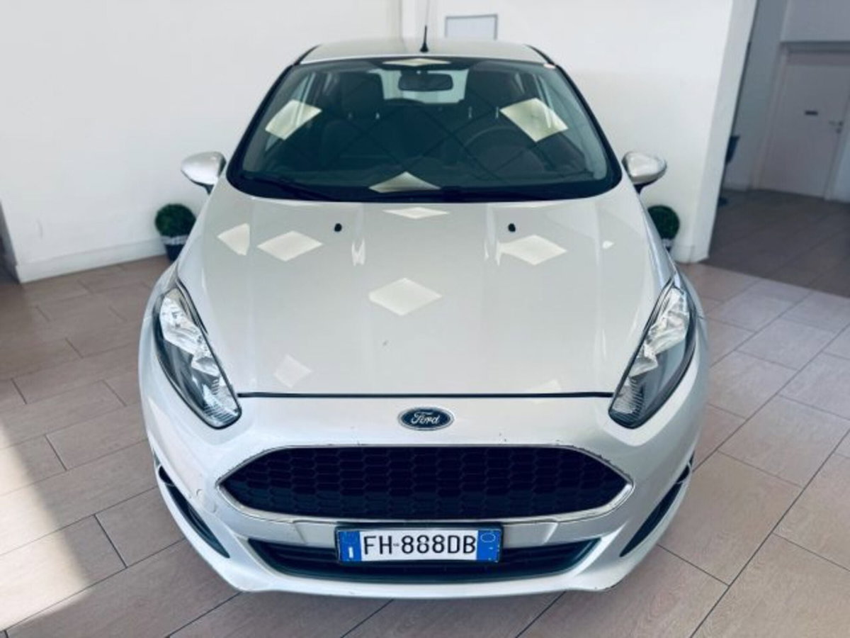 Ford Fiesta 1.5 TDCi 75CV 3 porte Titanium (3)