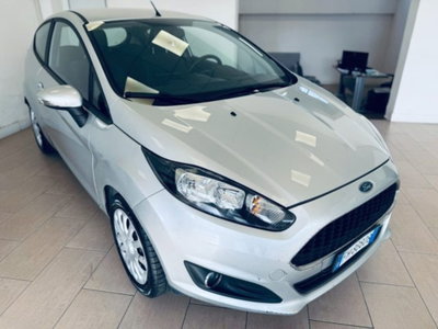 Ford Fiesta 1.5 TDCi 75CV 3 porte Titanium (4)