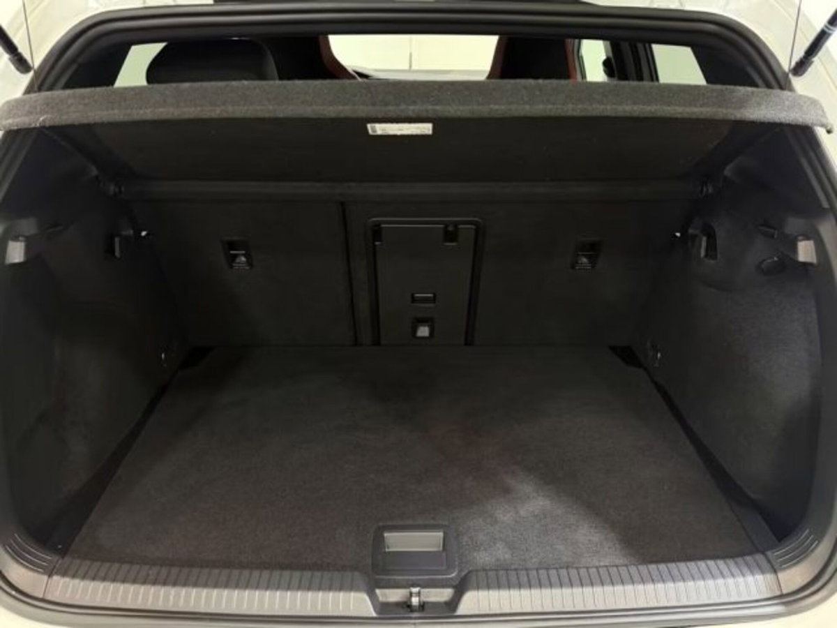 Volkswagen Golf 2.0 TSI GTI DSG (19)