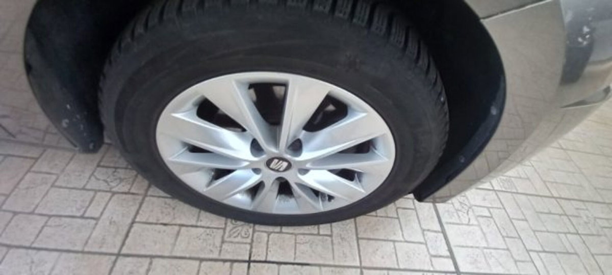 SEAT Leon 1.6 TDI 115 CV 5p. Style (15)