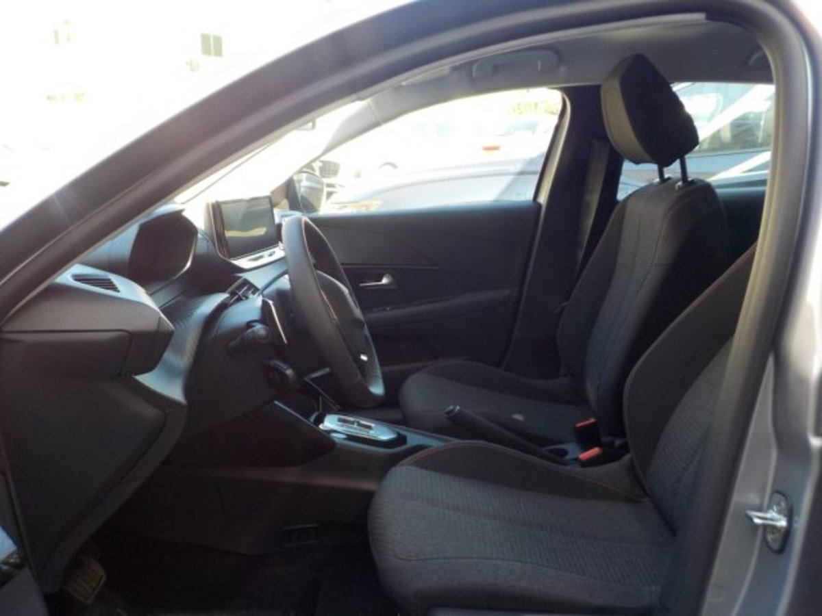 Peugeot 208 1.2 puretech Active s&s 100cv (3)