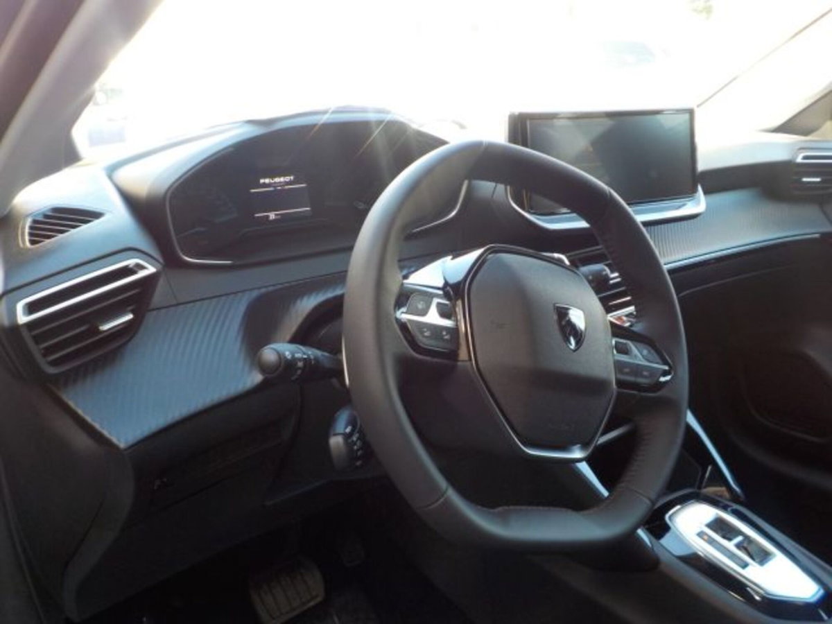 Peugeot 208 1.2 puretech Active s&s 100cv (7)