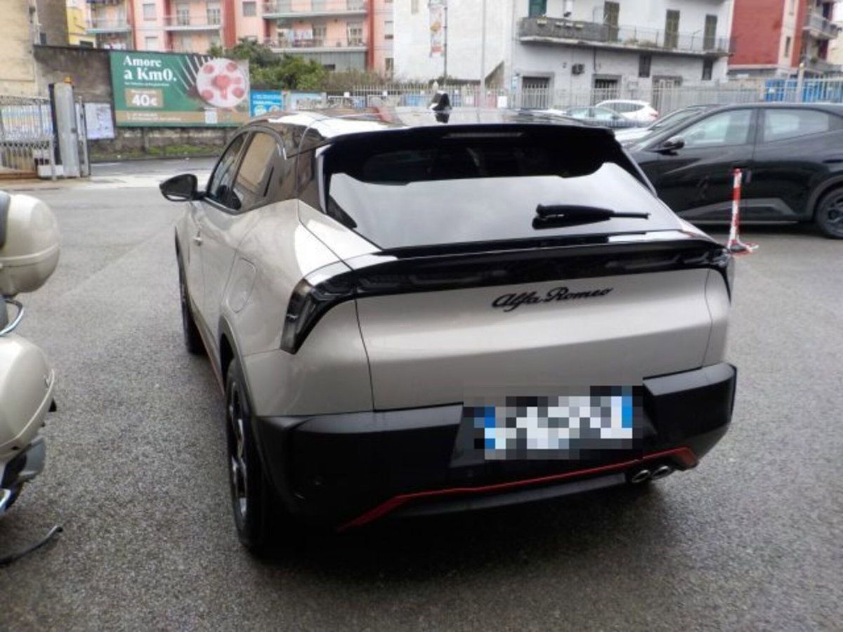 Alfa Romeo Junior 1.2 ibrida 145cv edct6 (14)