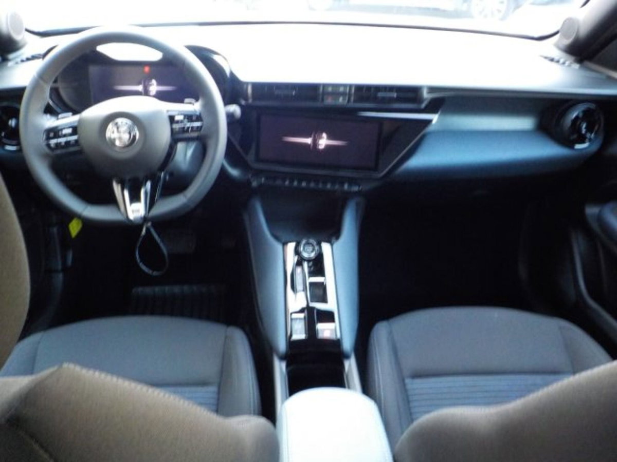 Alfa Romeo Junior 1.2 ibrida 145cv edct6 (7)