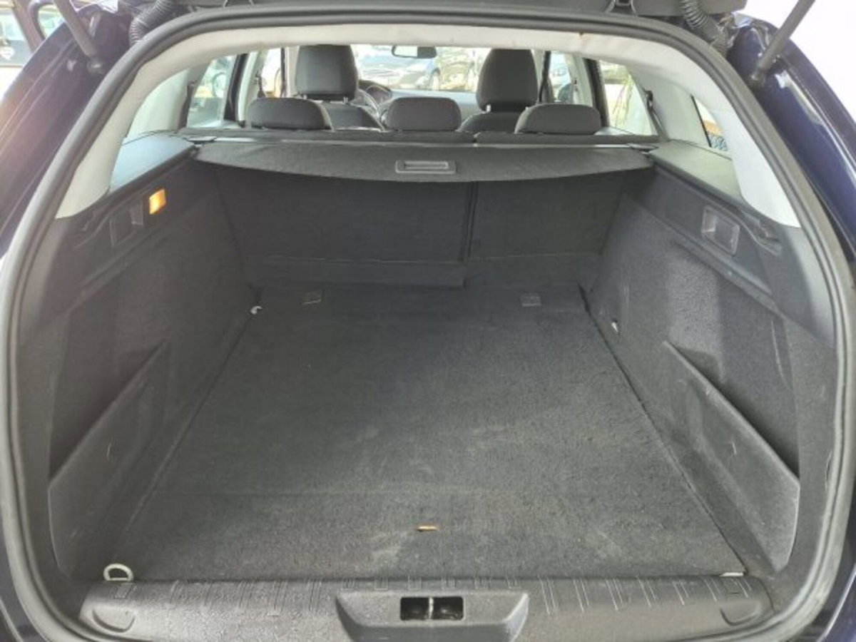Peugeot 308 SW BlueHDi 120 S&S Business (10)