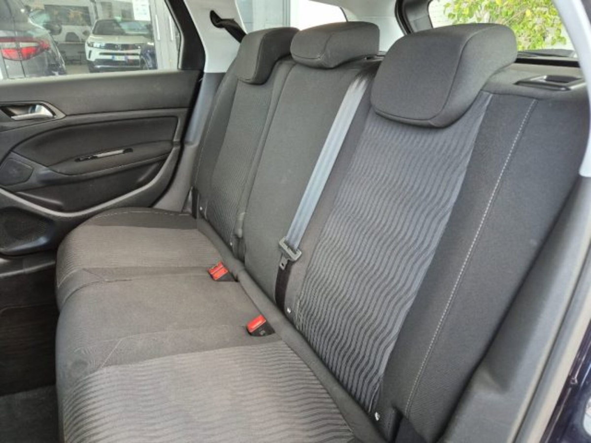 Peugeot 308 SW BlueHDi 120 S&S Business (9)