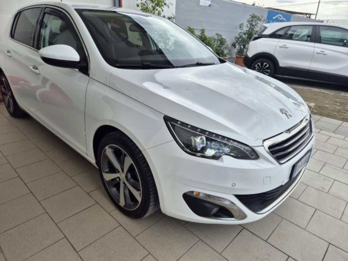 Peugeot 308 BlueHDi 120 S&S Allure (2)