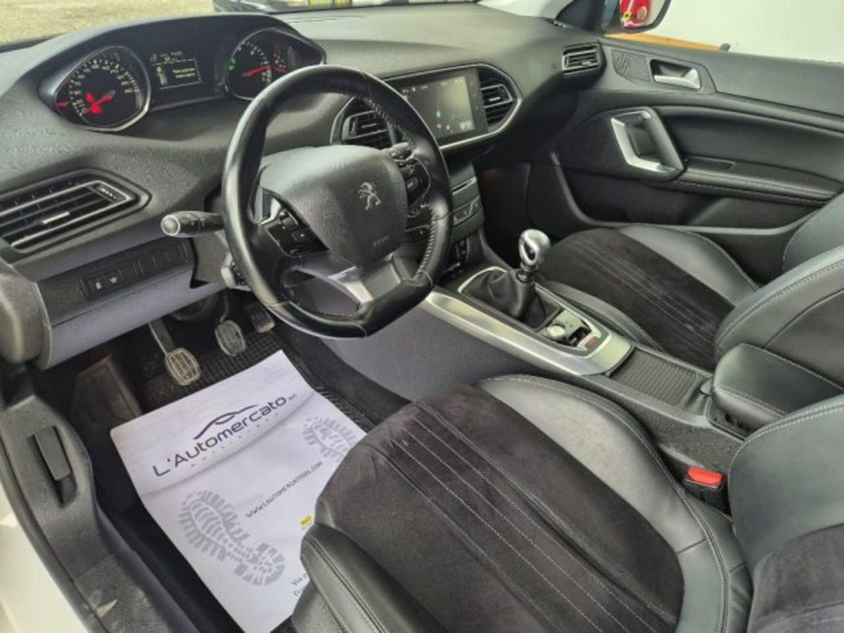 Peugeot 308 BlueHDi 120 S&S Allure (6)
