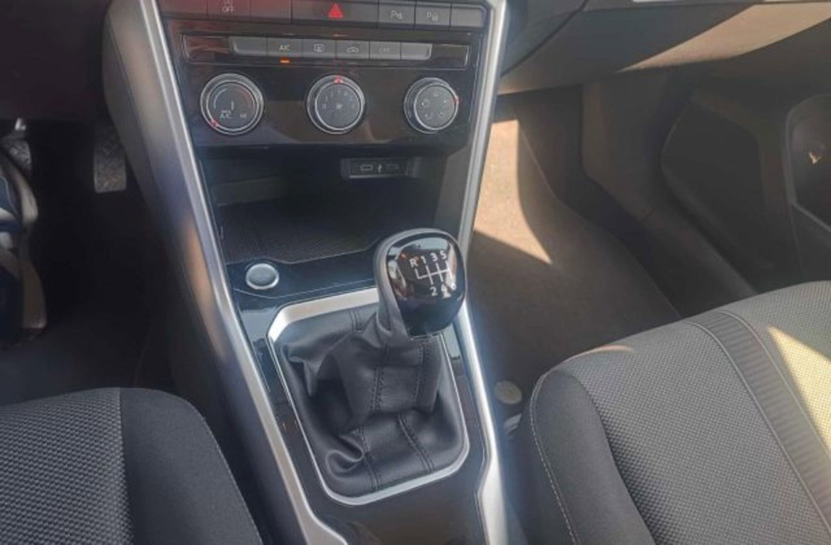 Volkswagen T-Roc 2.0 tdi Style 115cv (15)