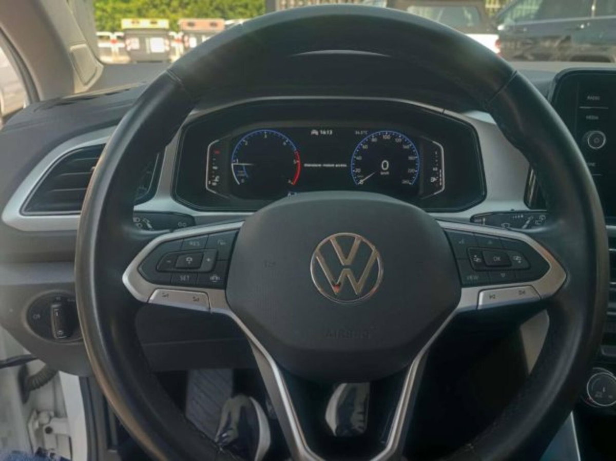 Volkswagen T-Roc 2.0 tdi Style 115cv (9)